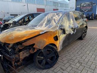 Vrakbiler auto Cupra Leon Leon (KLCB), Hatchback, 2020 1.4 e-Hybrid 245, VZ 16V 2021