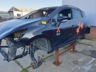Autoverwertung Renault Clio Clio IV Estate/Grandtour (7R), Combi 5-drs, 2012 / 2021 1.5 Energy dCi 90 FAP 2015