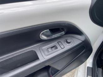 Volkswagen Up!  picture 9