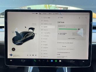 Tesla Model 3 Model 3, Sedan, 2017 Long Range AWD 75 kWh picture 12
