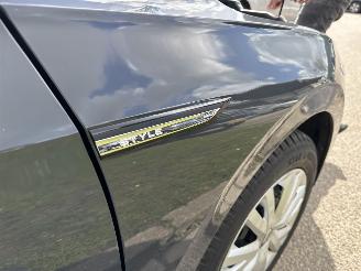 Volkswagen Golf 1.5 eTSI R-Line Business picture 27