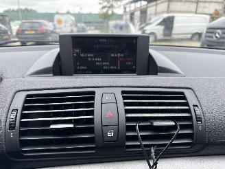 BMW 1-serie 118i picture 16