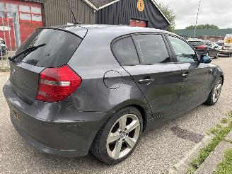 BMW 1-serie 118i picture 6