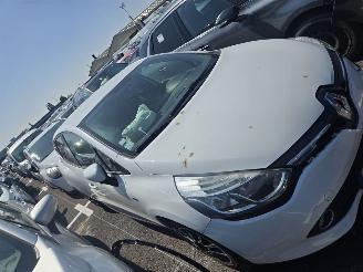 Renault Clio  picture 3