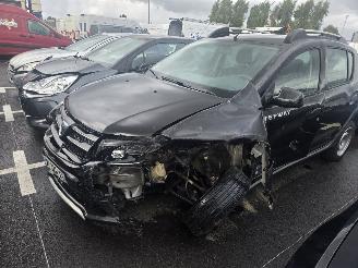 Schadeauto Dacia Sandero stepway 2015/3
