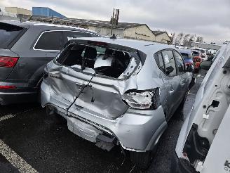 Schadeauto Dacia Sandero ecog 100 2021/8