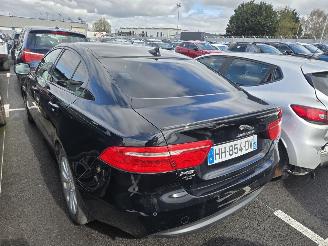 Jaguar XE 2.0D picture 5