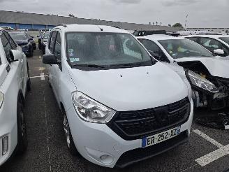skadebil auto Dacia Lodgy  2017/11