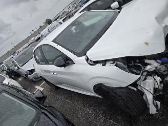 Peugeot 208  picture 4