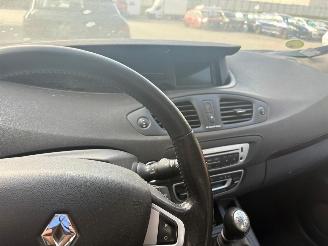Renault Scenic  picture 11