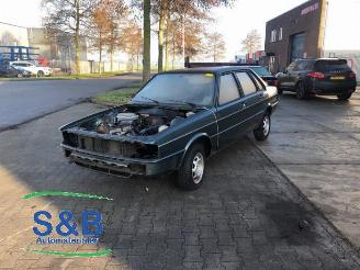 Coche siniestrado Audi 80 80 (B2), Sedan, 1978 / 1986 1.3 C,CL,GL 1982/7