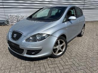 Auto incidentate Seat Altea 1.6 MPV  Benzine 1.598cc 75kW (102pk) FWD 2007/3