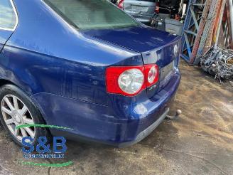 Volkswagen Jetta Jetta III (1K2), Sedan, 2005 / 2010 1.6 FSI 16V picture 18