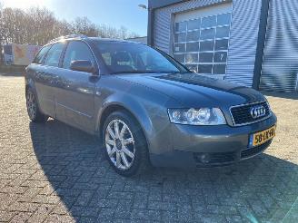 damaged passenger cars Audi A4 2.0 20V Combi/o  Benzine 1,984cc 96kW (131pk) FWD 2003/1