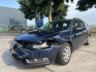 Volkswagen Passat 1.6 TDI 16V Bluemotion Combi/o  Diesel 1.598cc 77kW (105pk) FWD 2010-08/2014-12  CAYC picture 1