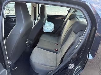 Volkswagen Up! 1.0 12V 60 Hatchback  Benzine 999cc 44kW (60pk) FWD 2011-08/2020-08  CHYA picture 22