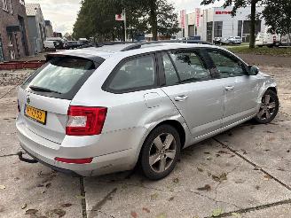 Skoda Octavia 1.6 TDI Greenline 16V Combi/o 4Dr Diesel 1.598cc 81kW (110pk) FWD 2013-05/2020-07  CRKB picture 2