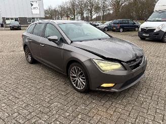 skadebil auto Seat Leon 1.2 TSI Ecomotive 16V Combi/o 4Dr Benzine 1.197cc 77kW (105pk) FWD 2013-08/2014-04  CJZA 2014/6