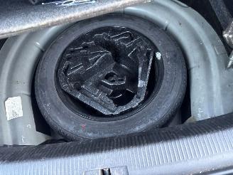 Volkswagen Jetta 1.6 FSI 16V Sedan 4Dr Benzine 1.598cc 85kW (116pk) FWD 2005-09/2008-06 (1K2) BLF; EURO4 picture 21