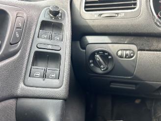 Volkswagen Golf 1.4 TSI 122 16V Hatchback  Benzine 1.390cc 90kW (122pk) FWD 2008-10/2012-11  CAXA picture 20