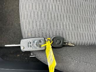 Seat Ibiza 1.2 TSI Hatchback 4Dr Benzine 1,197cc 77kW (105pk) FWD 2010-09/2012-03 (6J5) CBZB picture 31