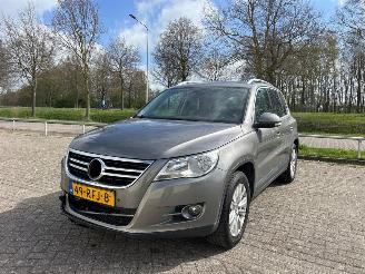 krockskadad bil auto Volkswagen Tiguan 1.4 TSI 16V SUV  Benzine 1.390cc 110kW (150pk) FWD 2008-03/2011-05 (5N1) CAVA 2011/5