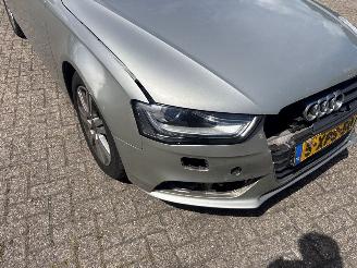 Audi A4 Avant 2.0 TDI 16V Combi/o  Diesel 1.968cc 100kW (136pk) FWD 2010-11/2014-10 (8K5) CJCB picture 6
