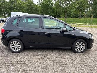Volkswagen Golf Sportsvan 1.6 TDI BlueMotion 16V MPV  Diesel 1.598cc 81kW (110pk) FWD 2014-02/2016-11  CXXB picture 9