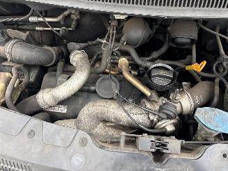 Volkswagen Transporter 2.5 TDi Bestel  Diesel 2.460cc 96kW (131pk) FWD 2003-04/2009-11 (7HA; 7HH; 7HZ) AXD; BNZ picture 14