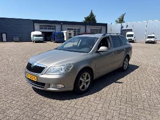 Damaged car Skoda Octavia 1.6 TDI Greenline Combi/o 4Dr Diesel 1.598cc 77kW (105pk) FWD 2009-06/2013-04 (1Z5) CAYC 2011/10