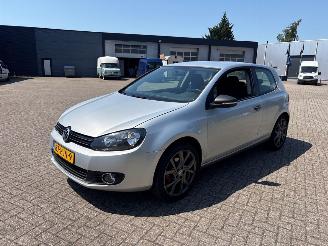 damaged passenger cars Volkswagen Golf 1.4 16V Hatchback  Benzine 1.390cc 59kW (80pk) FWD 2008-10/2012-11  CGGA 2009/1