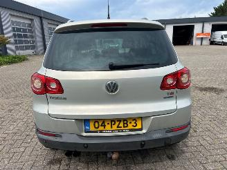 Volkswagen Tiguan 1.4 TSI 16V SUV  Benzine 1.390cc 110kW (150pk) FWD 2008-03/2011-05 (5N1) CAVA picture 10