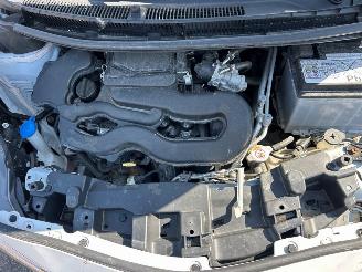 Toyota Aygo 1.0 12V VVT-i Hatchback  Benzine 998cc 53kW (72pk) FWD 2018-03 (KGB40) 1KRFE picture 18