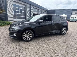 Volkswagen Polo 1.0 TSI 12V Hatchback 4Dr Benzine 999cc 70kW (95pk) FWD 2017-06  DKLA picture 2