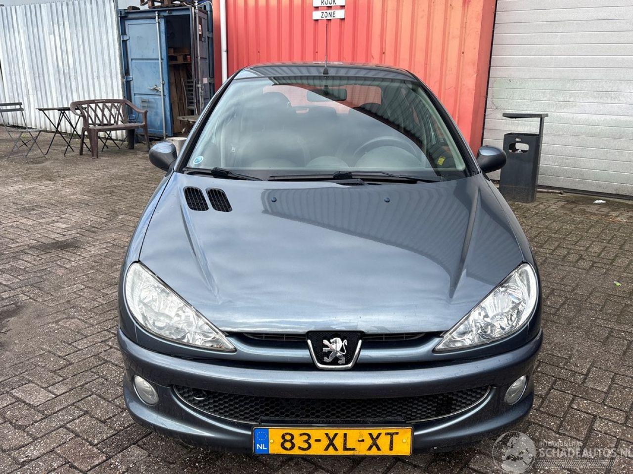 Peugeot 206 1.4 XR,XS,XT,Gentry Hatchback  Benzine 1.360cc 55kW (75pk) FWD 2005-04/2012-12 (2CKFW; 2AKFW) TU3A; KFW