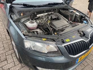 Skoda Octavia 1.2 TSI 16V Combi/o 4Dr Benzine 1.197cc 77kW (105pk) FWD 2012-11/2020-07  CJZA picture 18
