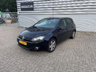 krockskadad bil auto Volkswagen Golf 2012/2