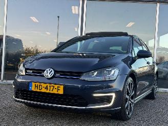 Unfallwagen Volkswagen Golf 1.4 TSI GTE PANO 2015/10