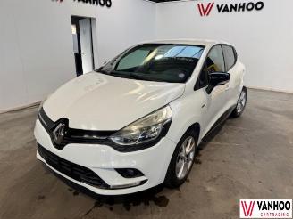 škoda osobní automobily Renault Clio  2016/10
