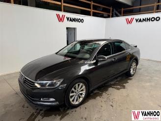 Coche accidentado Volkswagen Passat  2019/6