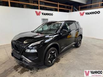 krockskadad bil auto Nissan X-Trail  2025/1