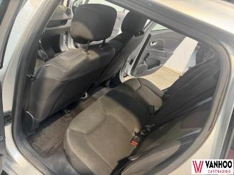 Renault Clio  picture 14