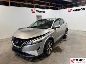 krockskadad bil auto Nissan Qashqai  2024/4