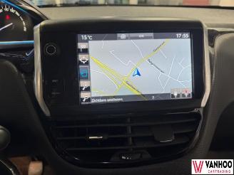 Peugeot 2008  picture 16