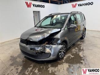 skadebil auto Volkswagen Touran  2013/5