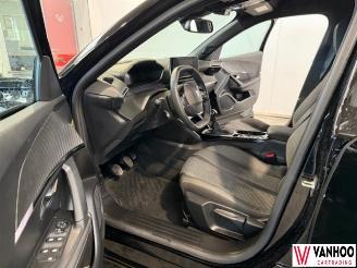 Peugeot 2008  picture 17