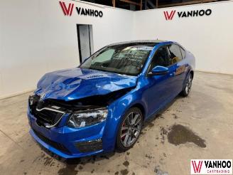 Damaged car Skoda Octavia  2016/8