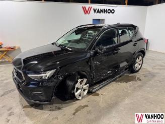 krockskadad bil auto Volvo XC40  2024/1