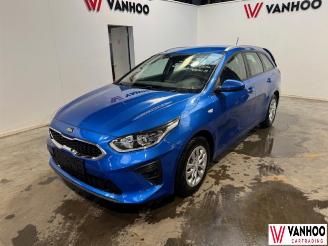 krockskadad bil auto Kia Ceed  2019/5