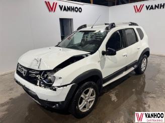 krockskadad bil auto Dacia Duster  2017/7